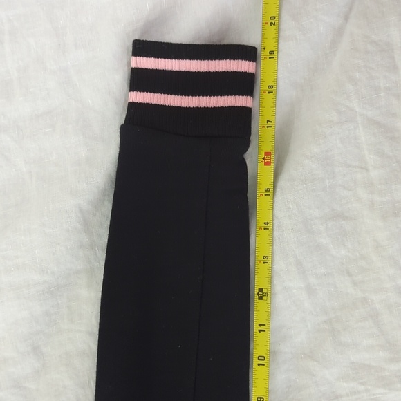 FILA Pastel Spellout Retro Crew Neck Pullover - Picture 10 of 10